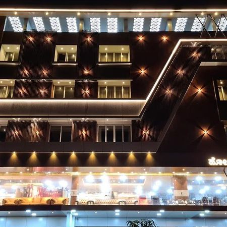 קארוואר Hotel Eden מראה חיצוני תמונה