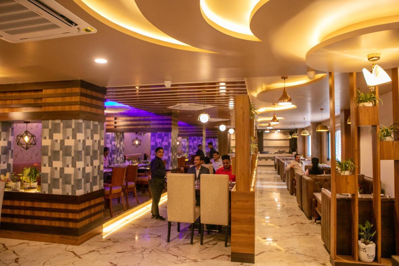 קארוואר Hotel Eden מראה חיצוני תמונה