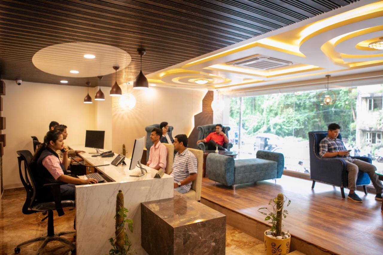 קארוואר Hotel Eden מראה חיצוני תמונה