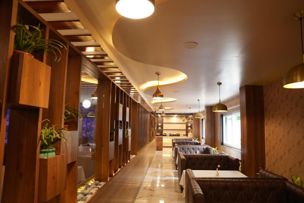 קארוואר Hotel Eden מראה חיצוני תמונה