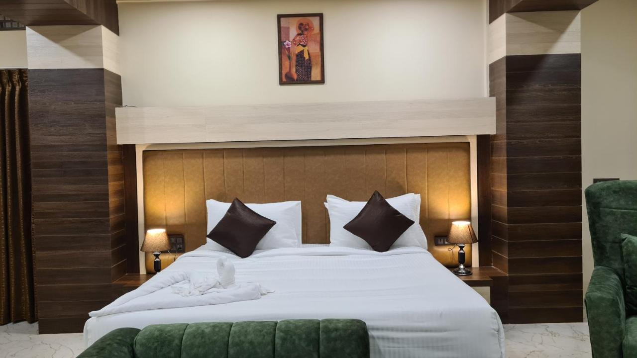 קארוואר Hotel Eden מראה חיצוני תמונה