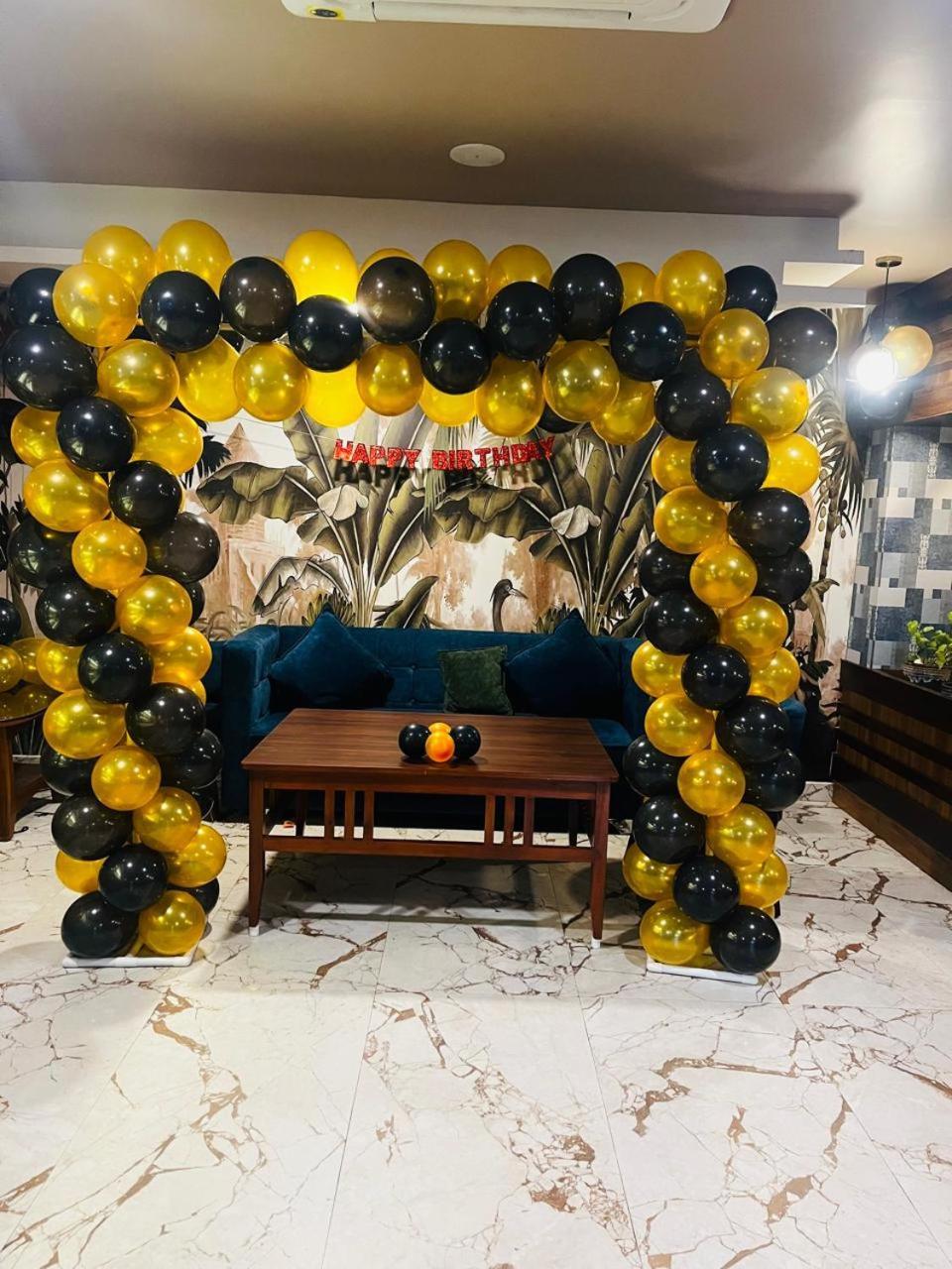 קארוואר Hotel Eden מראה חיצוני תמונה