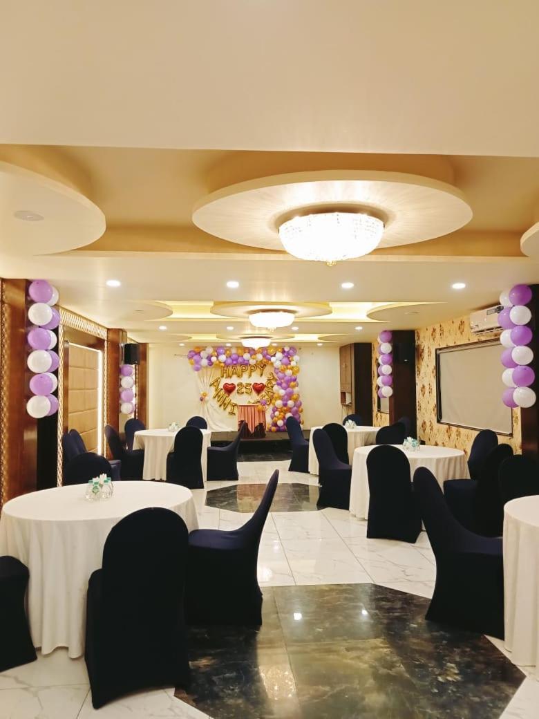 קארוואר Hotel Eden מראה חיצוני תמונה