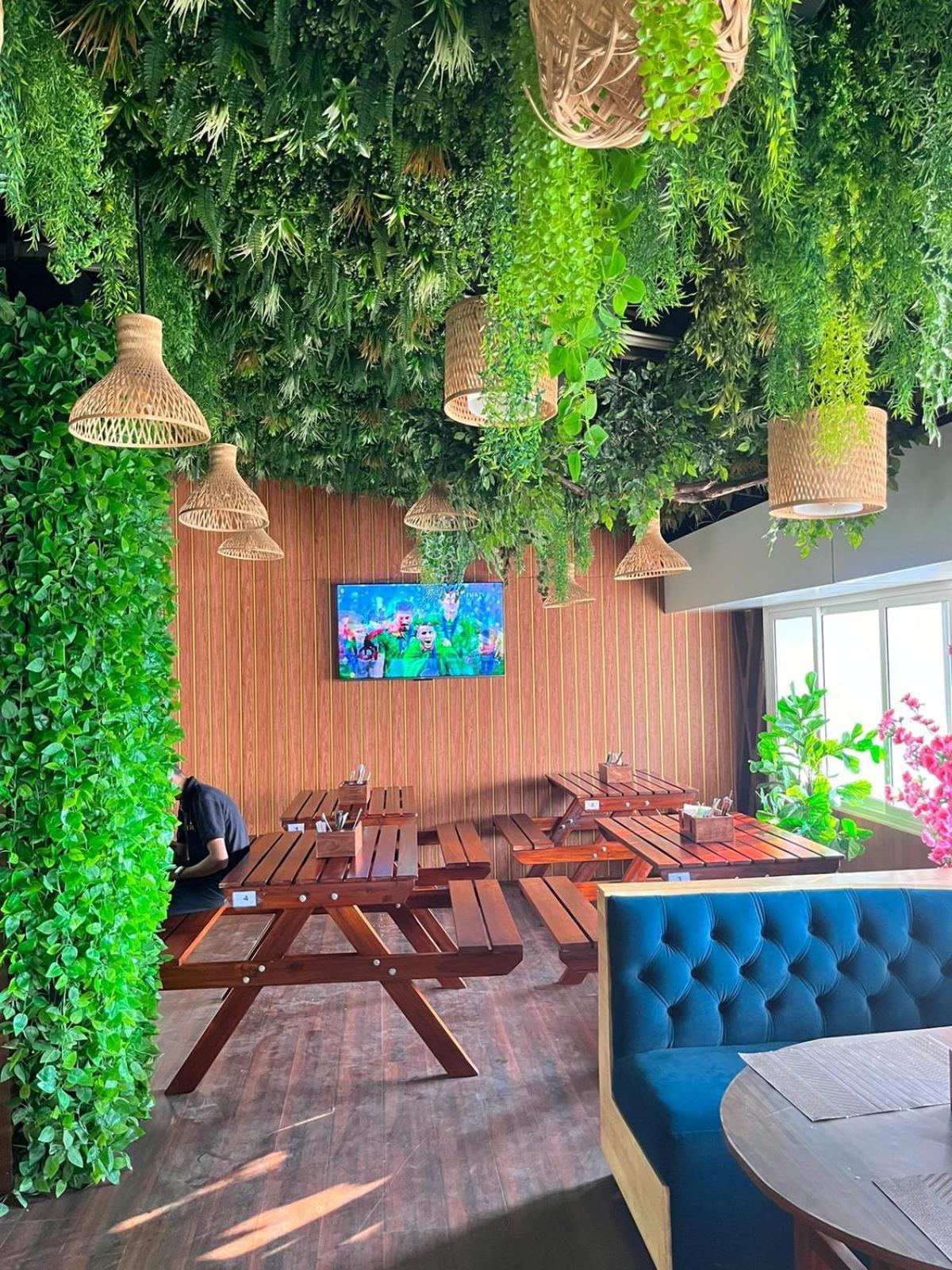 קארוואר Hotel Eden מראה חיצוני תמונה